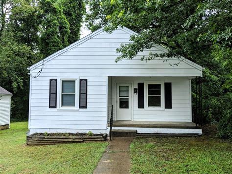 The Rent Zestimate for this Single Family is 1,539mo, which has. . Homes for rent danville va